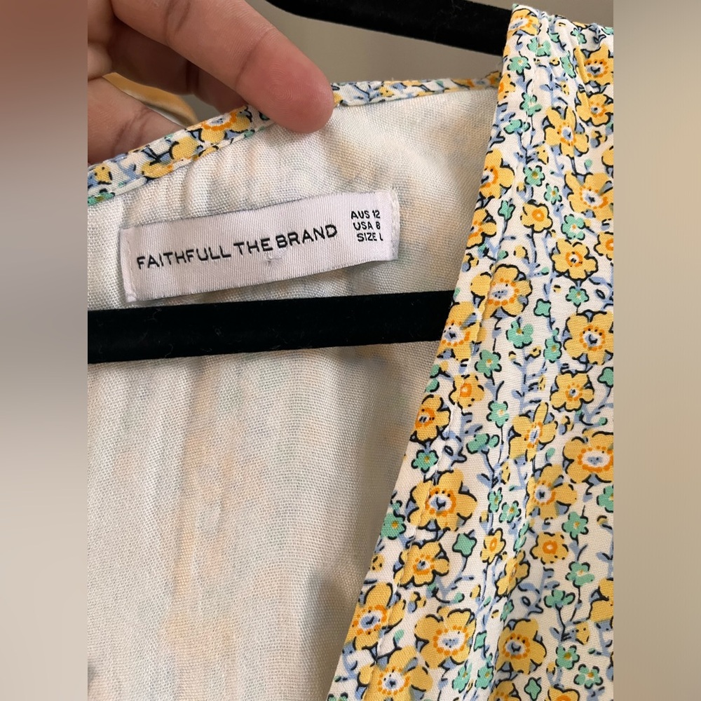 ▪️Faithfull The Brand Tie Front V-Neck Floral Midi Dress 8 - Picture 7 of 11